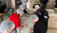 Liselilerin Ürettiği Ekmekler Deprem Bölgesine Gönderiliyor