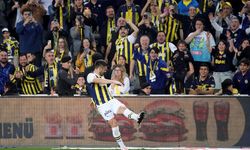 Kadıköy'de Gol Yağmuru! Fenerbahçe Hata Yapmadı, Adana Demirspor'u 4-2 Mağlup Etti
