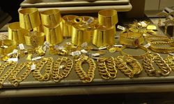 Ekonomistten Altın Tahmini: “Yıl Sonu Altının Ons Fiyatı 2 Bin 700 Dolar Seviyelerini Görebilir”