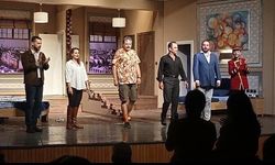 İzmir Devlet Tiyatrosu "Münasebetsiz" Oyunu İle Karamanlı Sanatseverlere Buluştu