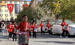 İlkokul Öğrencilerinin Bando Gösterisi Büyük Beğeni Topladı