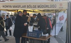 Vatandaşlara Cami Çıkışı Salep İkram Edildi