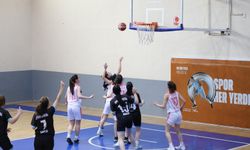 Basketbol Grup Müsabakalarında Heyecan Başladı