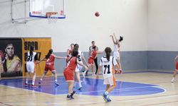 Karaman’da U14 Kızlar Basketbol Bölge Şampiyonası Tamamlandı