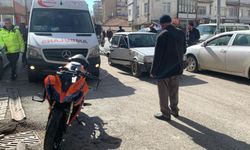 Karaman'da Otomobille Çarpışan Motosiklet Sürücüsü Yaralandı