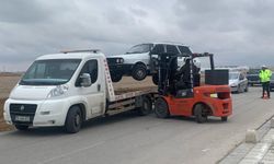 Karaman'da Orta Refüje Çıkan Otomobilin Sürücüsü Yaralandı