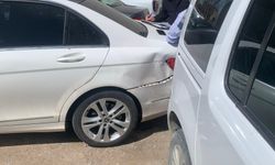 Freni Boşalan Araç, 2 Otomobile Çarptı