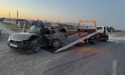 KONYA’DA ÖLÜMLE SONUÇLANAN TRAFİK KAZASI KAMERADA