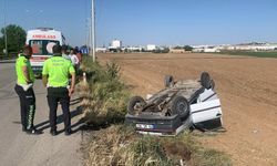 KARAMAN’DA OTOMOBİL DEVRİLDİ: 1 YARALI