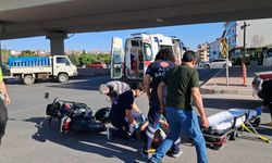 Karaman’da motosiklet otomobille çarpıştı