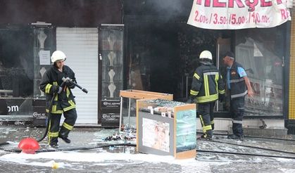 Yangın Çıkan İş Yerinde Büyük Çapta Maddi Hasar Oluştu