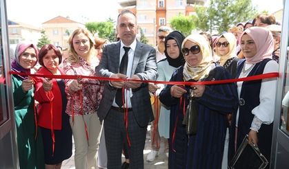 Beyazkent Hanımlar Lokalinden El Sanatları Sergisi