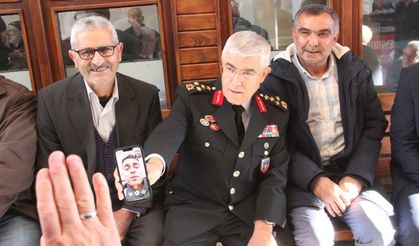 Orgeneral Çetin'den Asker Dedesine Sürpriz