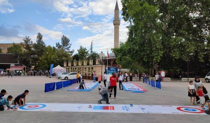 Karaman’da 15 Temmuz Şehitleri Anısına Floor Curling Müsabakası Düzenlendi