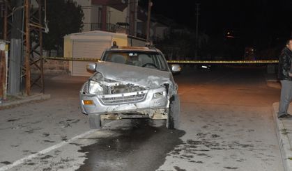 Karaman’da Kamyonet İle Çarpışan İşçi Midibüsü Binaya Çarparak Durabildi