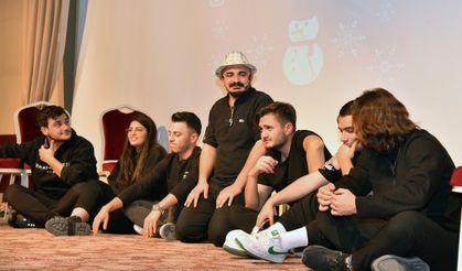Biz Bize Tiyatro Topluluğundan ‘Doğaçlama’ Etkinlik