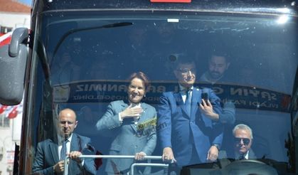 İYİ Parti Genel Başkanı Akşener, Karaman'da Esnafı Ziyaret Etti