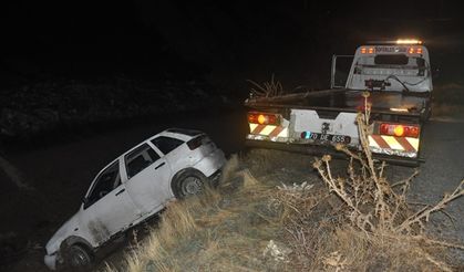 Karaman’da Bir Otomobil Boş Su Kanalına Düştü