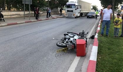 Moto Kurye İle Bisikletli Çarpıştı: 2 Yaralı