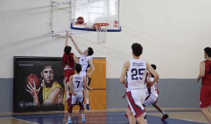 U18 Erkekler Basketbol Bölge Şampiyonası Karaman’da Başladı