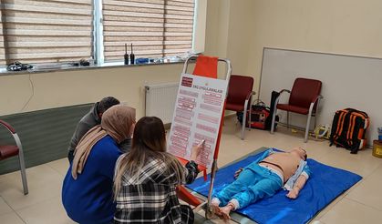 Acil Sağlık Hizmetleri Personellerine İLYAD Eğitimi Verildi
