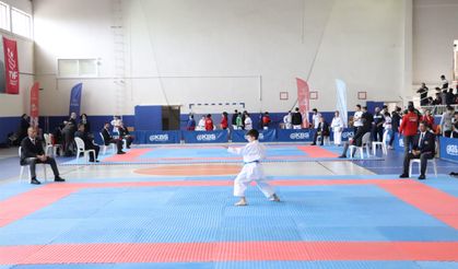 Karate Grup Müsabakalarında Heyecan Başladı