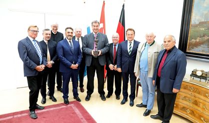 Türk Alman Dostluk Federasyonu’ndan Bavyera Başbakanına Onur Ödülü