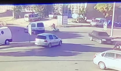 Motosiklet Sürücüsünün Ölümden Döndüğü An Kameraya Yansıdı