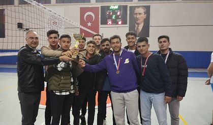 Karaman’da GSB Yurtları Arası Voleybol Turnuvası