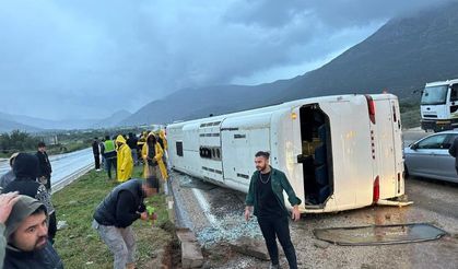 İşçi Servisi Kaza Yaptı: 23 Yaralı