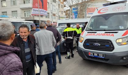 İki Hafif Ticari Araç Çarpıştı