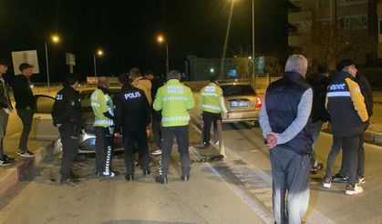 Karaman’da 2 Otomobil Kafa Kafaya Çarpıştı: 2 Yaralı
