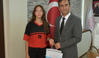 Başarılı Sporculardan İl Müdürü Çalışkan’a Ziyaret