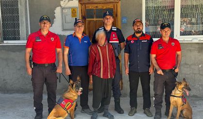 Yaşlı adamı Tuğra ve Kahve Buldu