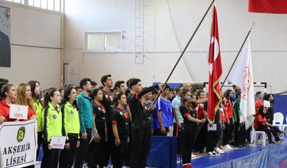 Oturarak Voleybol Türkiye Şampiyonası Başladı