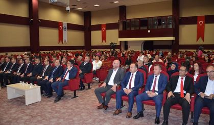 “Dünya Dili Türkçe” Paneli Düzenlendi