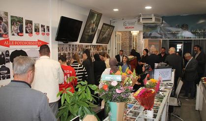 Gözde Fotoğraf Stüdyosu Rotterdam'da Törenle Açıldı