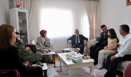 Vali Çiçekli ve Eşi, Kahraman Gazimizi Ziyaret Etti