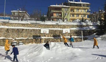 Karaman’da O İlçede Okullar Tatil Edildi!