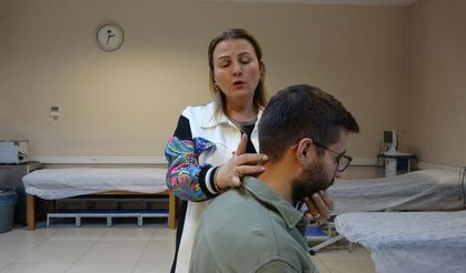 Gençlerde ‘Cep Boyun Hastalığı' Tehlikesi