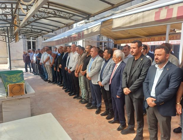 AK Parti İl Başkanı Öztürk'ün Annesi Ünye'de Toprağa Verildi