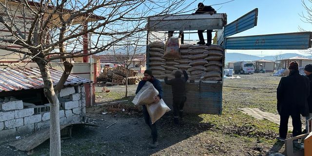 Deprem Bölgesindeki Hayvanlarda Unutulmadı
