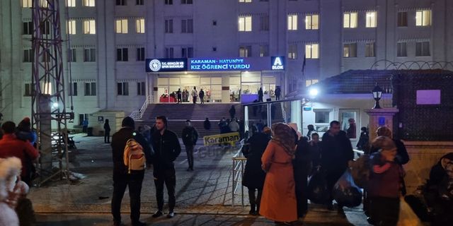 Öğrenci Yurtlarındaki Depremzedeler Büyük Panik Yaşadı