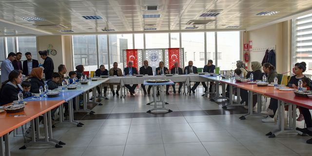 KMÜ Deprem Bölgesinden Gelen Misafirleri Ağırladı