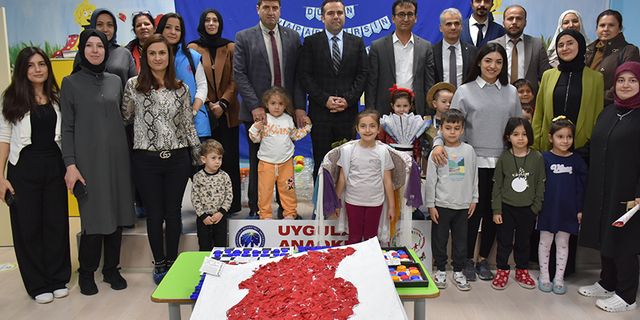 Minik Öğrenciler Sergileri İle Sıfır Atık Günü’ne Dikkat Çekti