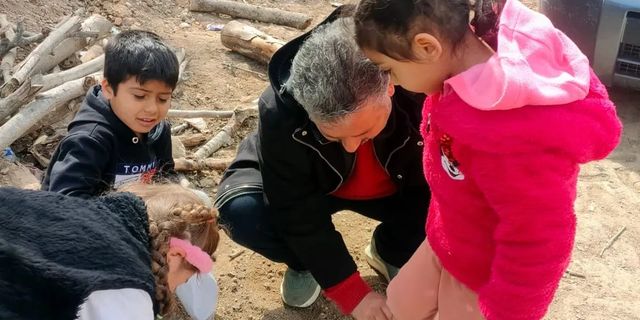 Karamanlıların Yardımları Depremzedelerin Yüzünü Güldürüyor