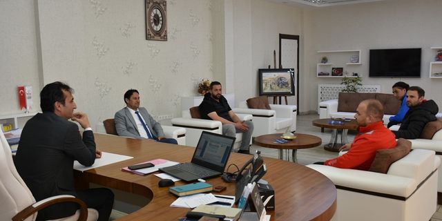 Türkiye Şampiyonu Judocu, İl Müdürü Çalışkan’ı Ziyaret Etti