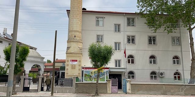 Camiye Saldıran Şahıs Polisten Kaçamadı!
