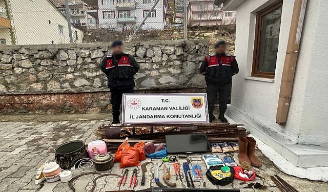 Anamur'dan Çaldıklarını Karaman'da Satmak İçin Yola Çıkan Hırsızlar Jandarma Engeline Takıldı