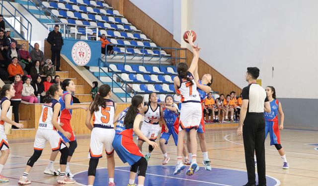 U14 Kızlar Basketbol Bölge Şampiyonası’nın Karaman Etabı Sona Erdi